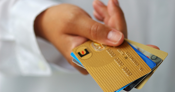 Преимущества и недостатки кредитных банковских карт